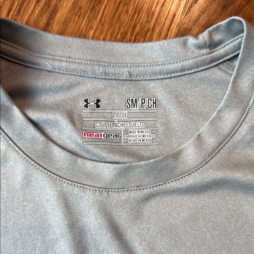 Under Armour Gray Short Sleeve Men’s Tee - Picture 3 of 6